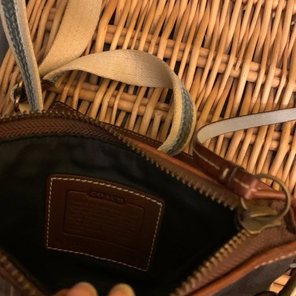 Coach - Picture 4 of 9